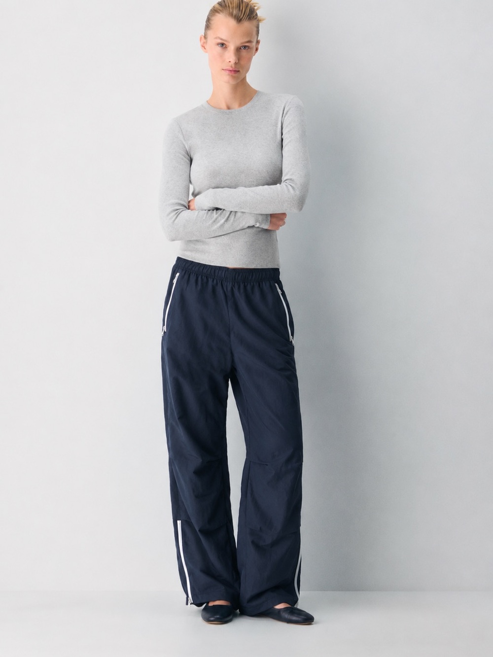 Vintage Old Navy Brand Navy Track Pants M/M | Y2K Nylon Joggers